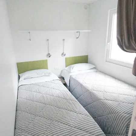 Campsite Happy Camp Mobile Homes In